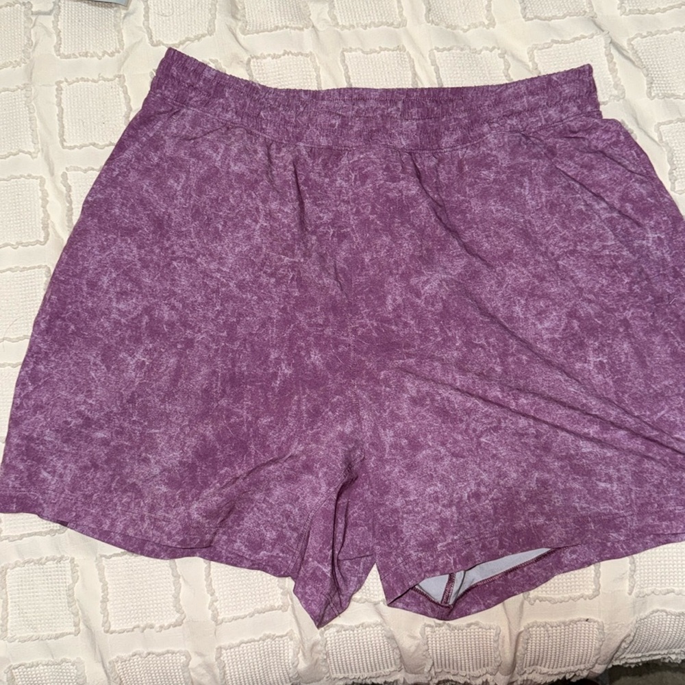 Lululemon Pacebreaker 5” Medium no liner